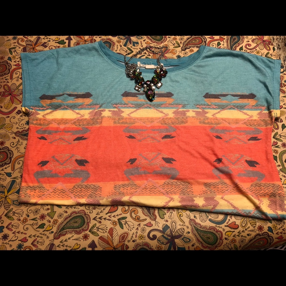 Tribal Box-Crop Tee
